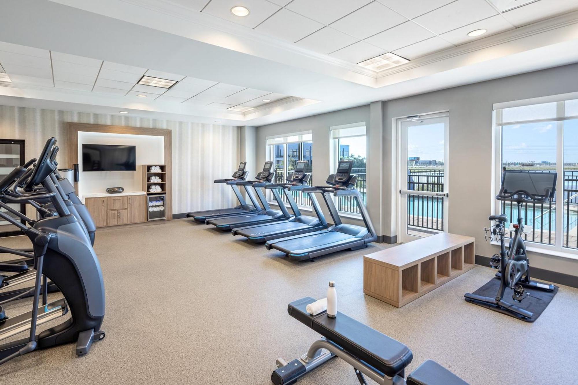 מלון פורט מאיירס Crowne Plaza Ft Myers Gulf Coast By Ihg מראה חיצוני תמונה